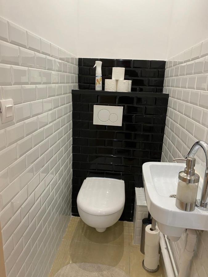 Large And Unique Souplex 60Sqm, Well Located Paris Exterior foto